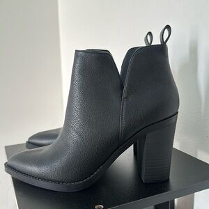 Ankle boots